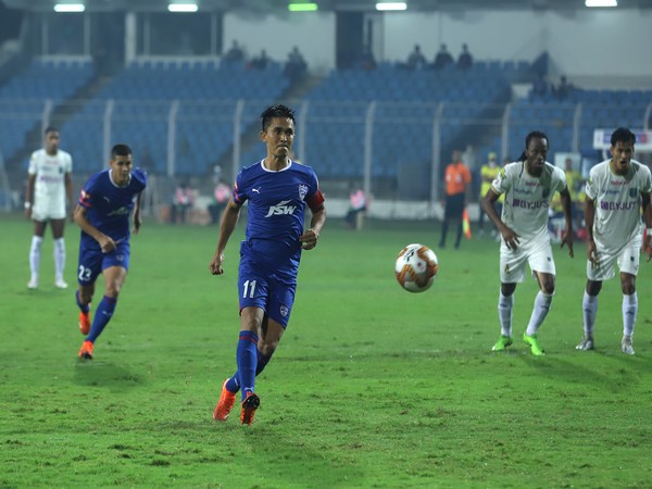 BFC's Sunil Chhetri missed a penalty but eventually scored against KBFC during ISL 7 match at the JL Nehru Stadium in Fatorda on Sunday. (Photo/ ISL)