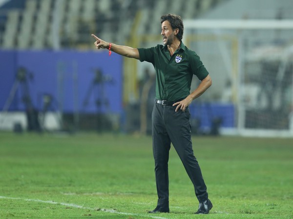BFC head coach Carles Cuadrat is wary of ATKMB's defensive capabilities but confident of winning all three points in the ISL7 match at the JL Nehru Stadium, Fatorda in Goa on Monday. (Photo/ ISL) 