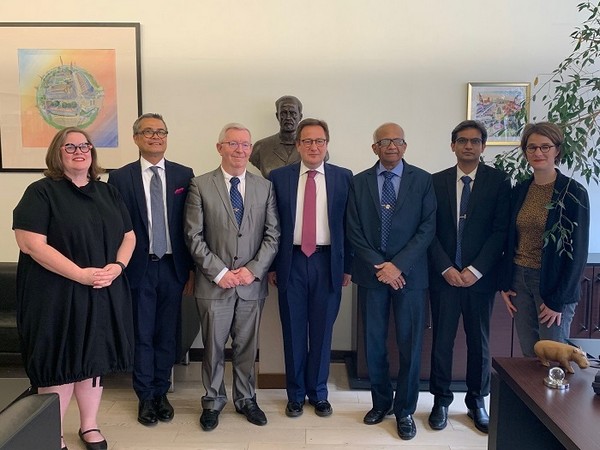 Officials of MAHE and ULille at the Agreement Signing