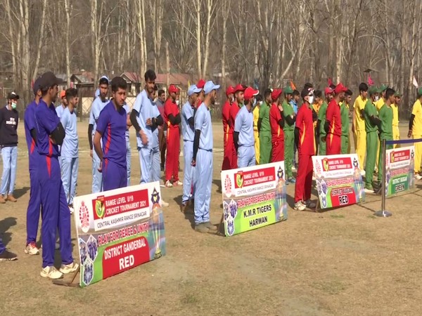 Visual of teams at J-K police 'play for peace' cricket tournament (Photo/ANI)