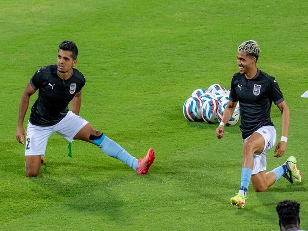 MCFC players Rahul Bheke and Vikram Pratap Singh (Image: ISL)