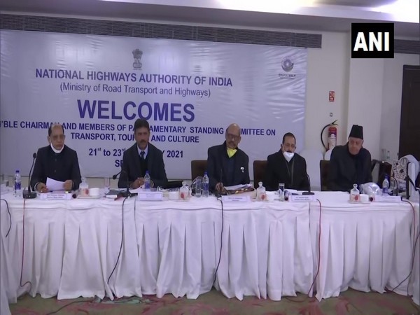 J&K: Parliamentary Standing Committee members including MoS Jitendra Singh and National Conference leader Farooq Abdullah interacted with traders & tourism body of Kashmir in Srinagar.