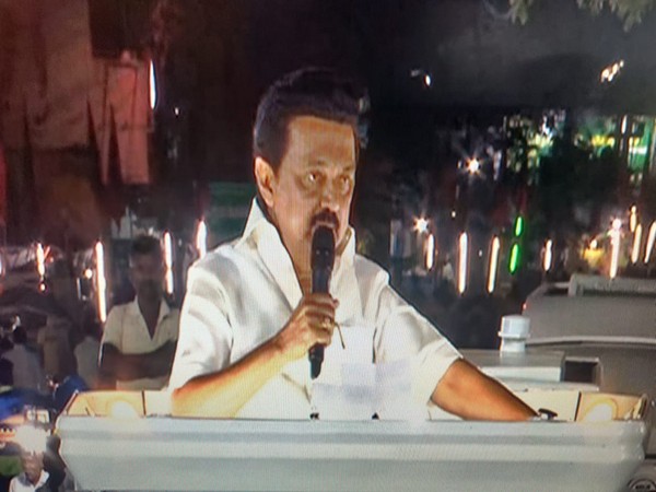 Stalin demands emergency assembly session over TN farmers' issue