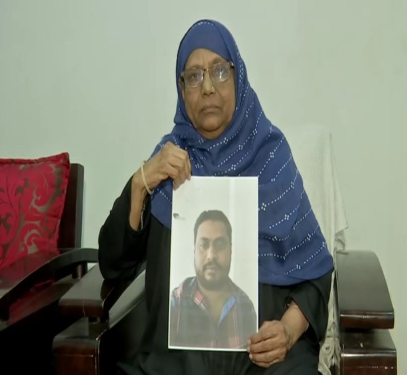 Iqbal Unnisa, mother of Viquar Ahmed an Indian national who is staying in Dammam, Saudi Arabia after going to jail. (Photo/ANI)