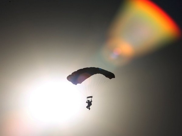 IAF achieved a new record of the highest skydive landing at Khardungla Pass, Leh at an altitude of 17,982 feet. (Photo courtesy: DefencePROPalam)