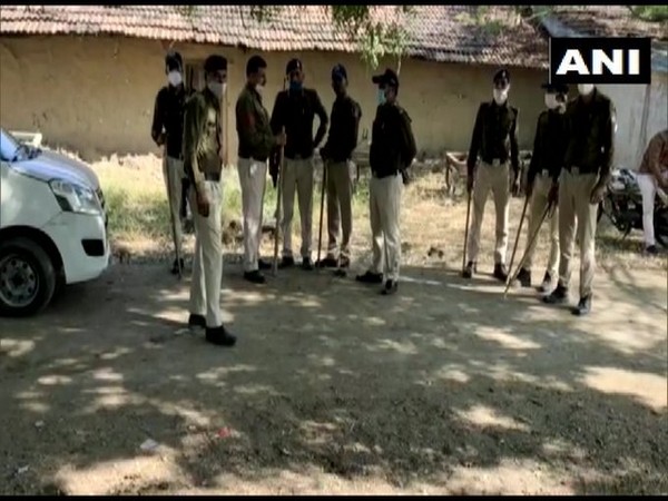 A criminal who had a Rs 15,000 bounty on his head escapes in front of MP police (Photo ANI)