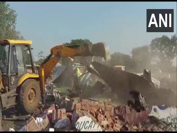 Gwalior District Administration demolishes illegal constructions at Hazira (Photo ANI)