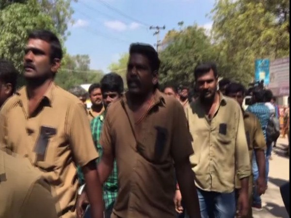 More than 200 auto drivers on Monday held a protest in front of Madurai district collector's office. Photo/ANI