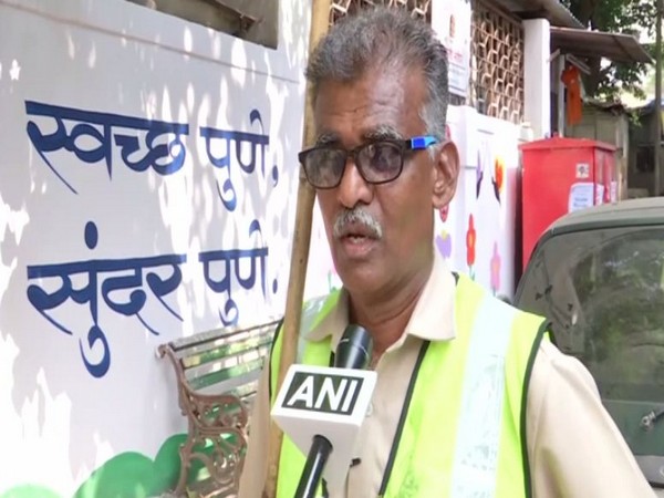 Mahadev Jadhav, Pune Municipal Corporation worker talking to ANI in Pune on Sunday. Photo/ANI