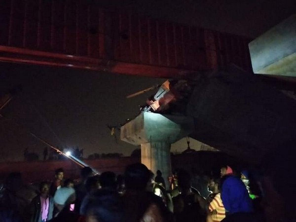 Visual from the spot where the accident occured in Malda West Bengal. Photo/ANI