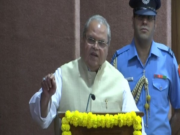 Goa Governor Satya Pal Malik addressing a gathering on the 70th Constitution Day celebrations in Goa on Tuesday. Photo/ANI