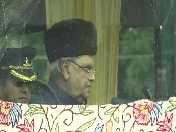 Jammu and Kashmir Governor Satya Pal Malik adressing a gathering in Srinagar on occassion of 73rd Independence Day on Thursday. (Photo/ANI)