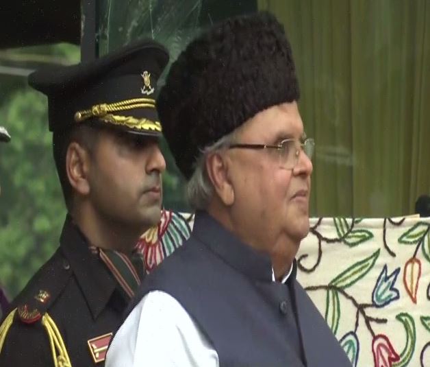 Jammu and Kashmir Governor Satya Pal Malik addressing a gathering on 73rd Independence Day event in Srinagar on Thursday. (Photo/ANI)