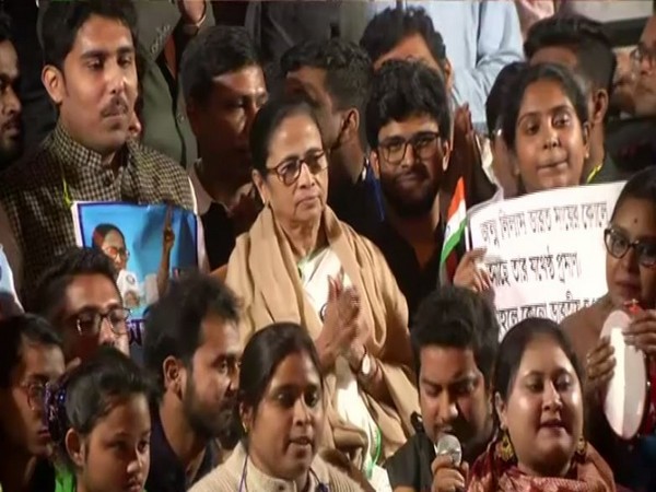 West Bengal CM Mamata Banerjee participated in a sit-in protest against CAA and NRC organised by Trinamool Chhatra Parishad on Saturday. Photo/ANI