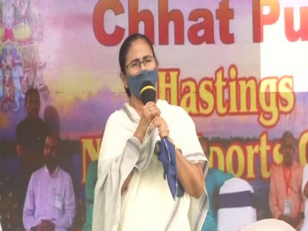 CM Mamata Banerjee at Chhath Puja celebrations (Photo ANI)