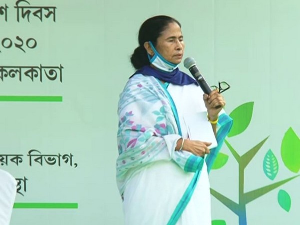 West Bengal Chief Minister Mamata Banerjee addressing at 