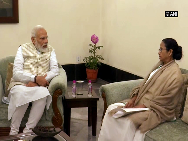 West Bengal Chief Minister Mamata Banerjee called on Prime Minister Narendra Modi on Saturday in Kolkata. Photo/ANI