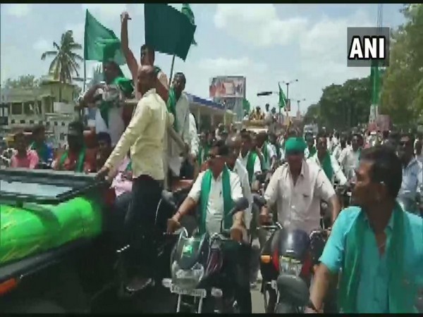 Farmers' protest in Mandya enters eighth day on Friday.