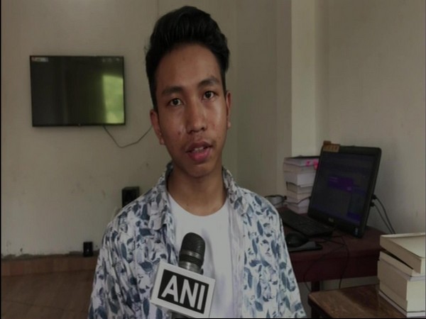 Zonel Sougaijam awarded $5000 by Facebook for detecting a bug on Thursday