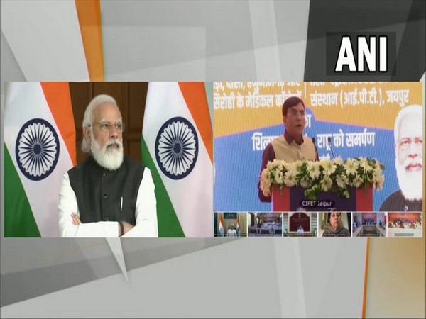 PM Modin and Union Minister Mansukh Mandaviya at inasuguration of CIPET in Jaipur (photo/ANI)