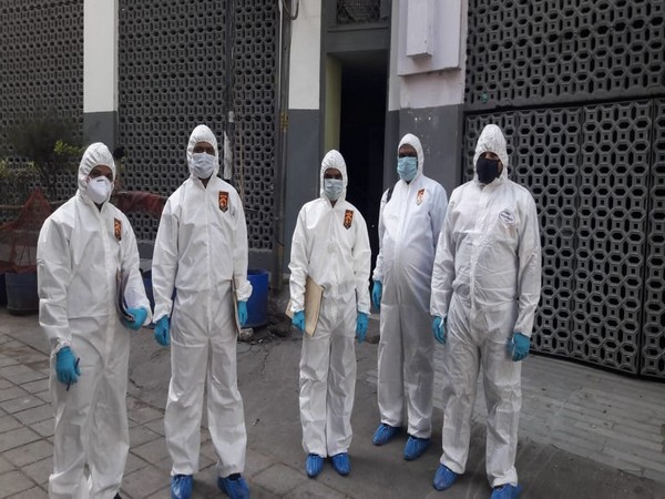 A team of Forensic Science Laboratory (FSL) at Markaz in Delhi's Nizamuddin area on Sunday. Photo/ANI