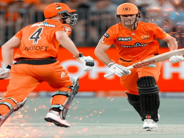 Mitchell Marsh and Cameron Bancroft during their opening partnership. (Photo/Perth Scorchers Twitter)