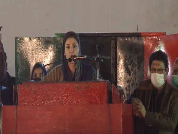 PML-N vice president Maryam Nawaz speaking in Larkana on Sunday.
