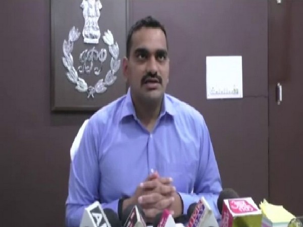 Anurag Arya, SP, Mau talking to media on July 10