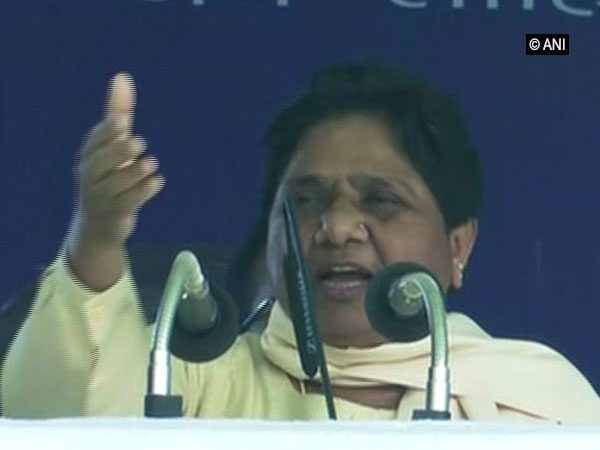 BSP Chief Mayawati adressing a rally in Varanasi on Thursday (Photo: ANI)