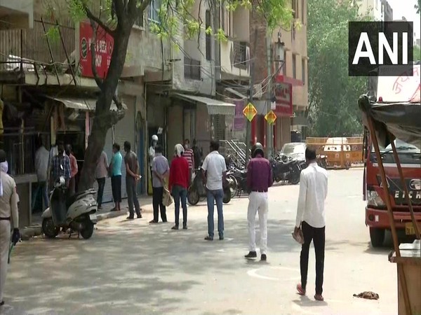 Queue outside liquor shop in Mayur Vihar Phase-3 on Sunday. 