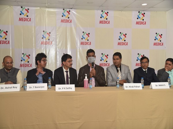 Mukesh Shaw with the Liver Transplant Team of Medica, Kolkata