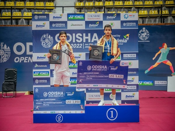 Kiran George (R) stands on the podium with the runner-up Priyanshu Rajawat (Left) (Image: BAI)