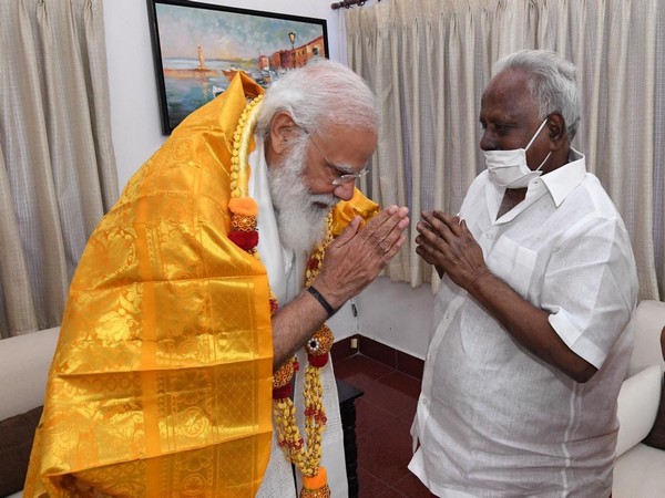Prime Minister Narendra Modi met spiritual leader Bangaru Adigalar in Chennai on Sunday.