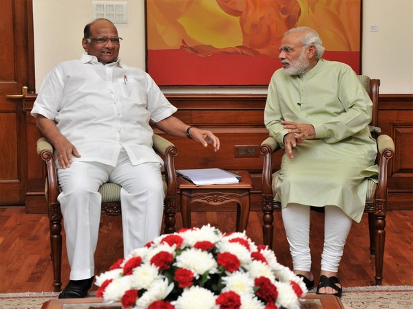 PM Narendra Modi with NCP chief Sharad Pawar (Photo: PMO India Twitter)