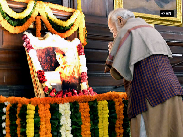 Prime Minister Narendra Modi paying tributes to Netaji Subhas Chandra Bose in central hall of Parliament on Thursday.