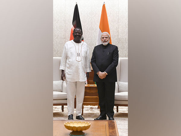 Prime Minister Narendra Modi and former Kenyan Prime Minister Raila Odinga. (Photo Credit - Twitter)