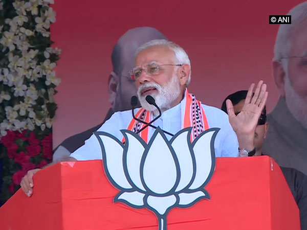 Prime Minister Narendra Modi addressing an election rally in Junagadh, Gujarat on Wednesday.