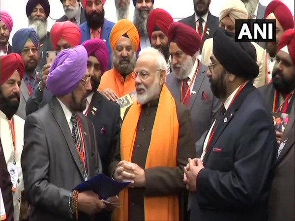 Prime Minister Narendra Modi interacted with members of the Sikh Community in Houston.