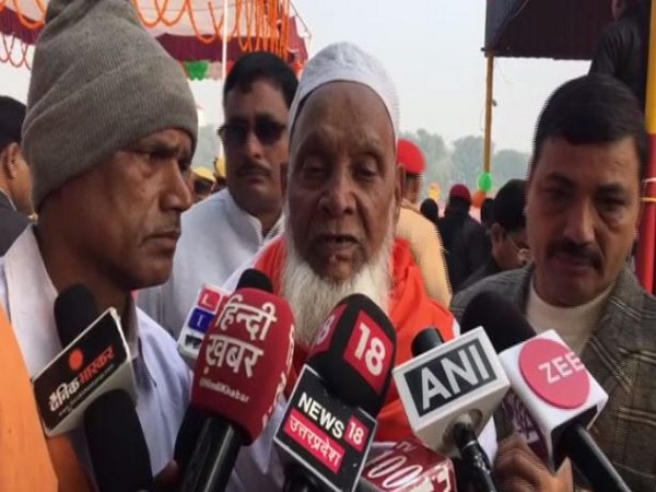 Mohammad Shari, Padma Shri Awardee talking to reporters here on Sunday after a Republic Day event in Ayodhya.