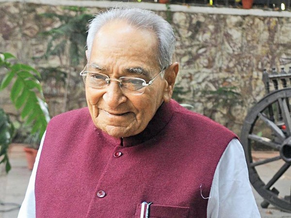 Congress leader Motilal Vora
