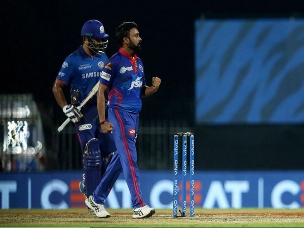 Amit Mishra celebrates after dismissing Rohit Sharma (Photo/ iplt20.com)
