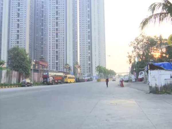 Mumbai's Air Quality Index a day after Diwali on Sunday was 148. [Photo/ANI]