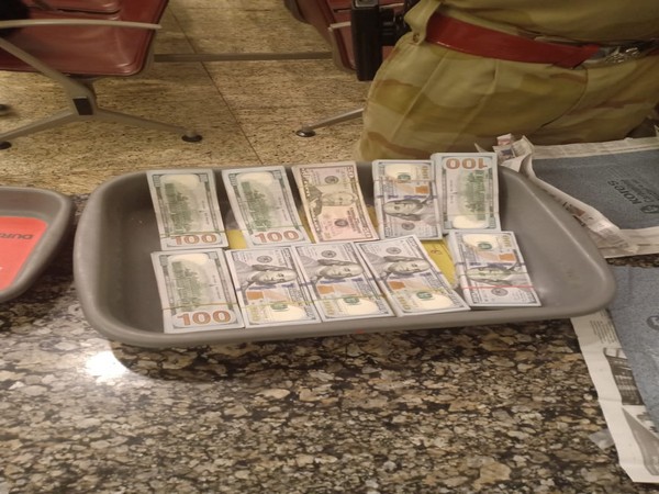 CISF seized 99550 US Dollar at Mumbai Airport