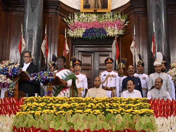 India's new President Droupadi Murmu at swearing-in ceremony. (Twitter/Farid Mamundzay)
