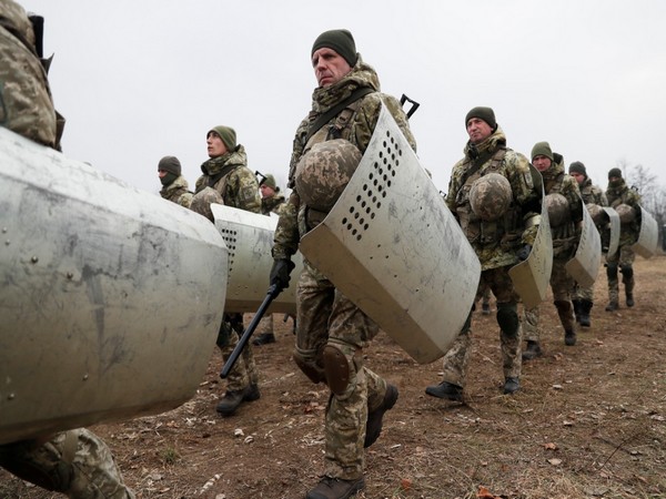 Members of the Ukrainian State Border Guard Service attend a training session. (Image credit: Reuters)