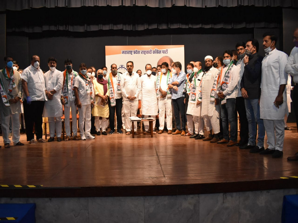 18 Congress corporators in the Bhiwandi-Nizampur Municipal Corporation in Thane district joined the Nationalist Congress Party (NCP) on Wednesday.
