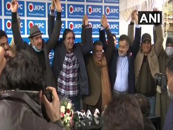 Former PDP leaders Khurshid Alam, Pir Mansoor and Syed Basharat Ahmed Bukhari on Monday joined the People's Conference