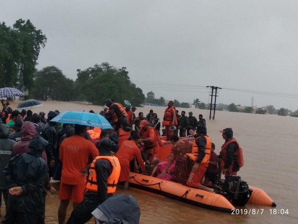 NDRF teams have been carrying out rescue and evacuation operations in Maharashtra. (File photo)