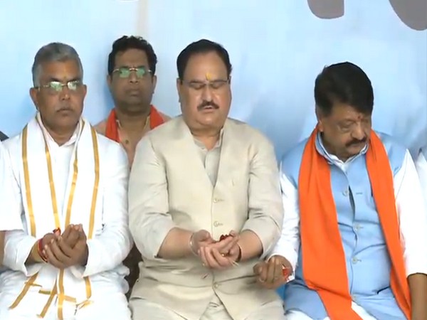 BJP working president JP Nadda offering 'tarpan' for slain BJP workers in Kolkata, West Bengal, on Saturday. Photo/ANI