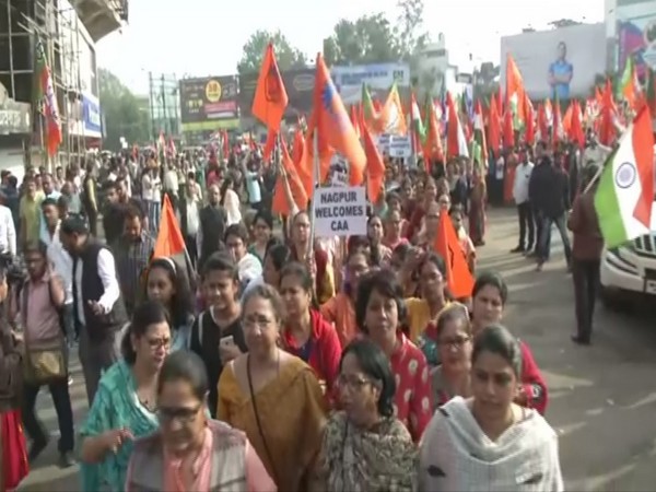 Workers of Lok Adhikar Manch held the rally from Yashwant Stadium to Samvidhan Chowk in Nagpur, Maharashtra on Sunday. Photo/ANI